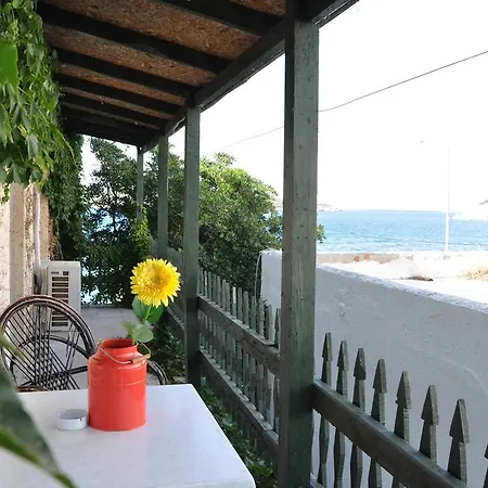 Karaburun Yali *