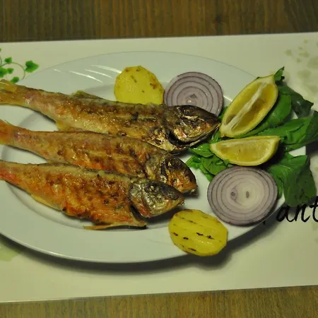 Karaburun Yali 게스트하우스 *